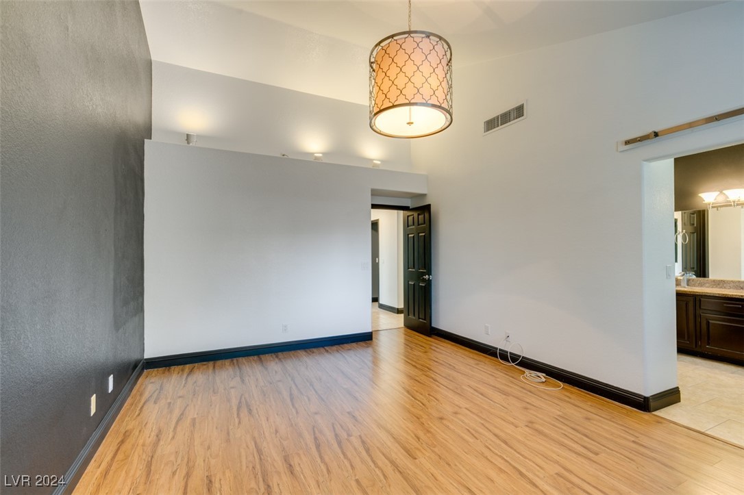 240 Honeywood Street