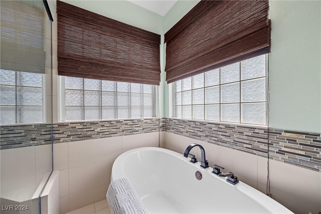 10737 Sapphire Vista Avenue