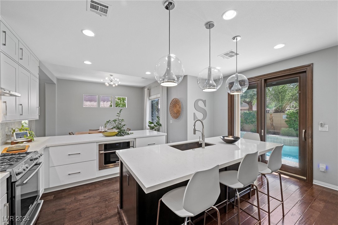 10737 Sapphire Vista Avenue