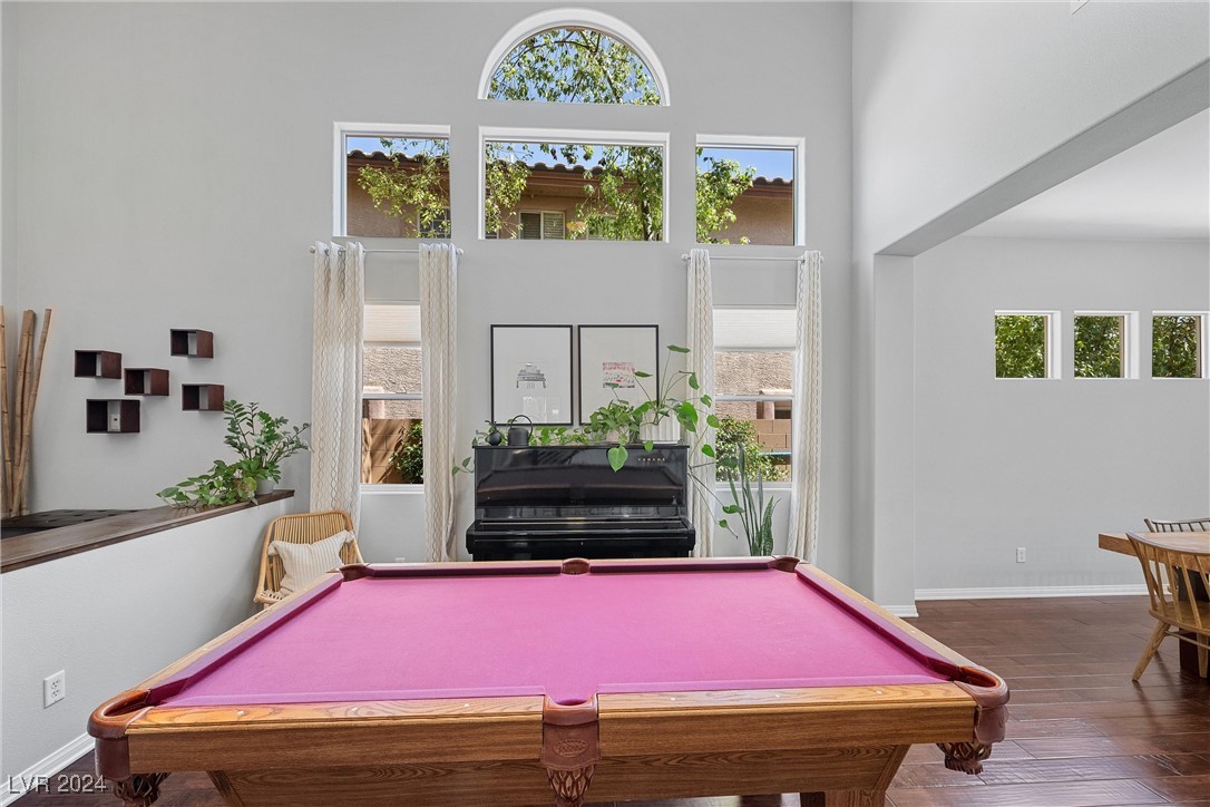 10737 Sapphire Vista Avenue