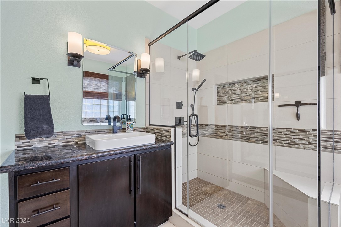 10737 Sapphire Vista Avenue