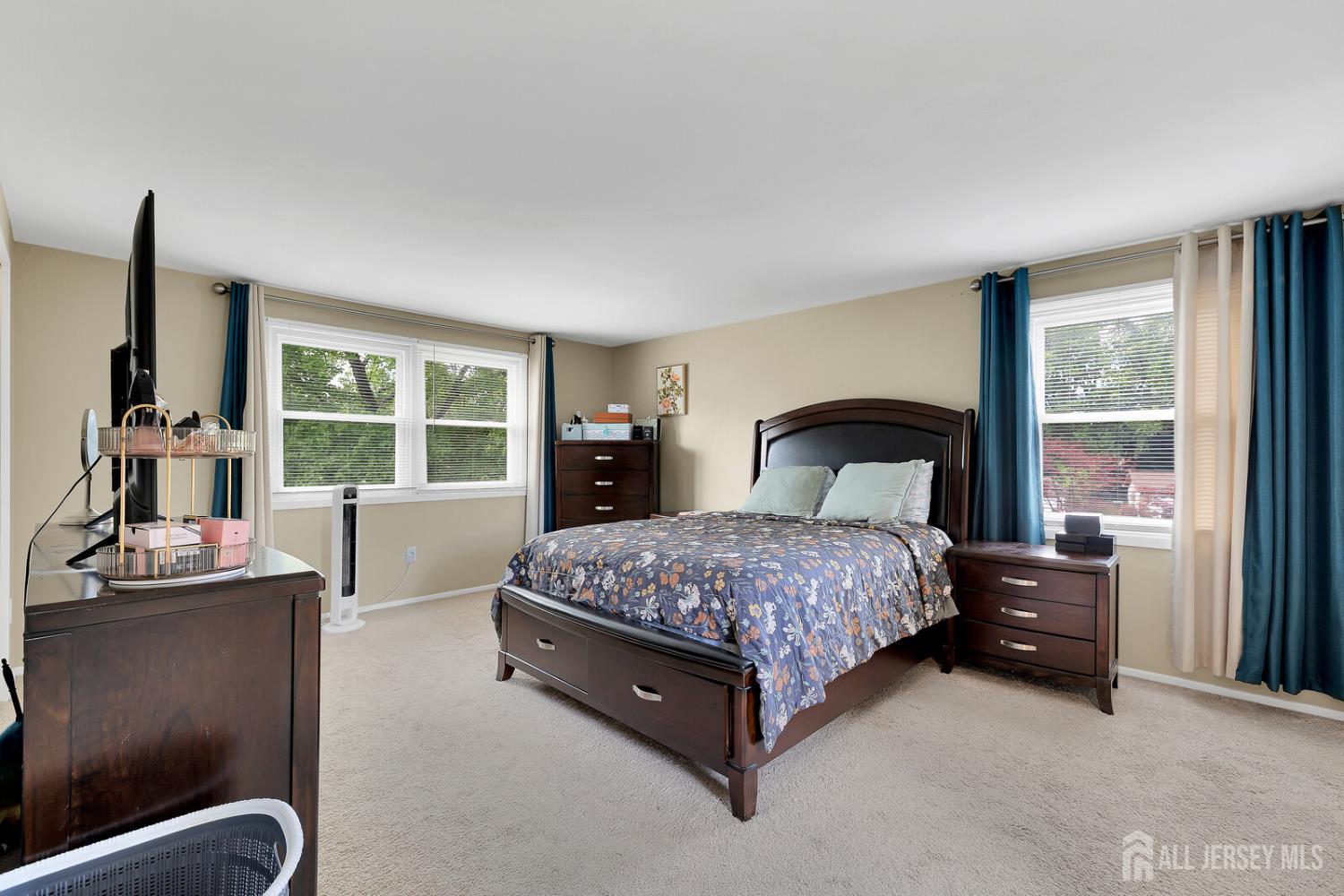 2 harrington Circle