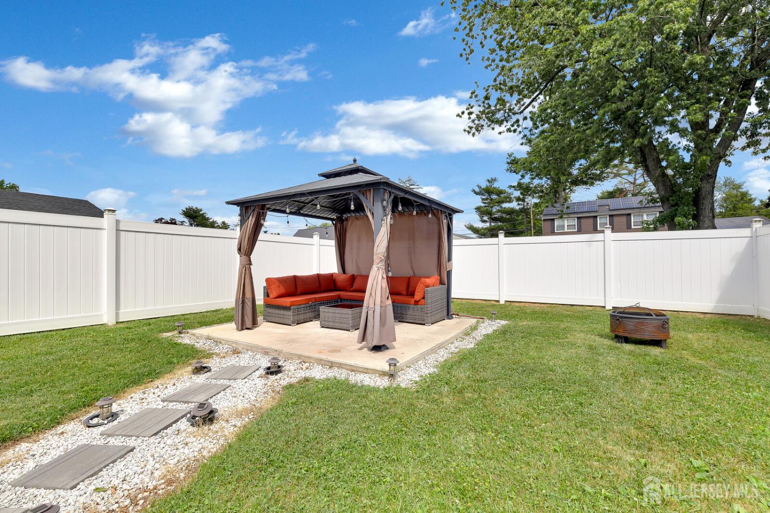2 harrington Circle