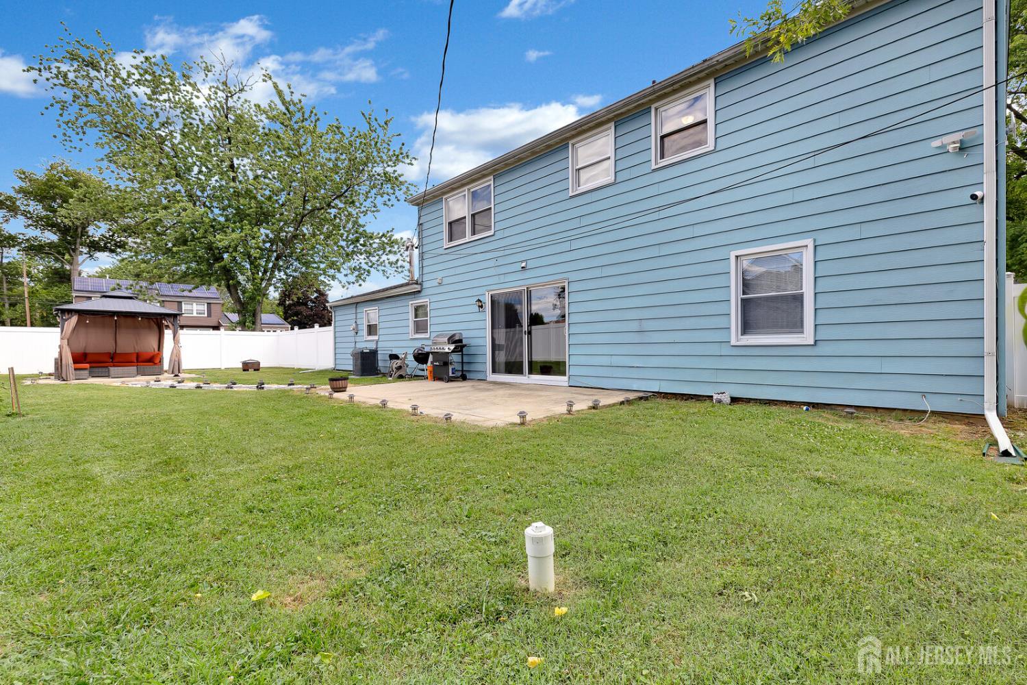 2 harrington Circle