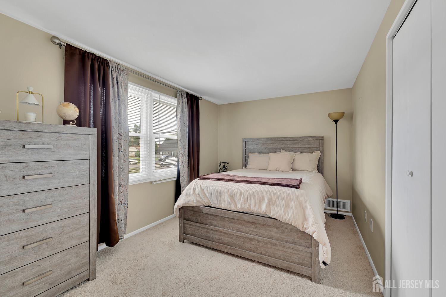 2 harrington Circle