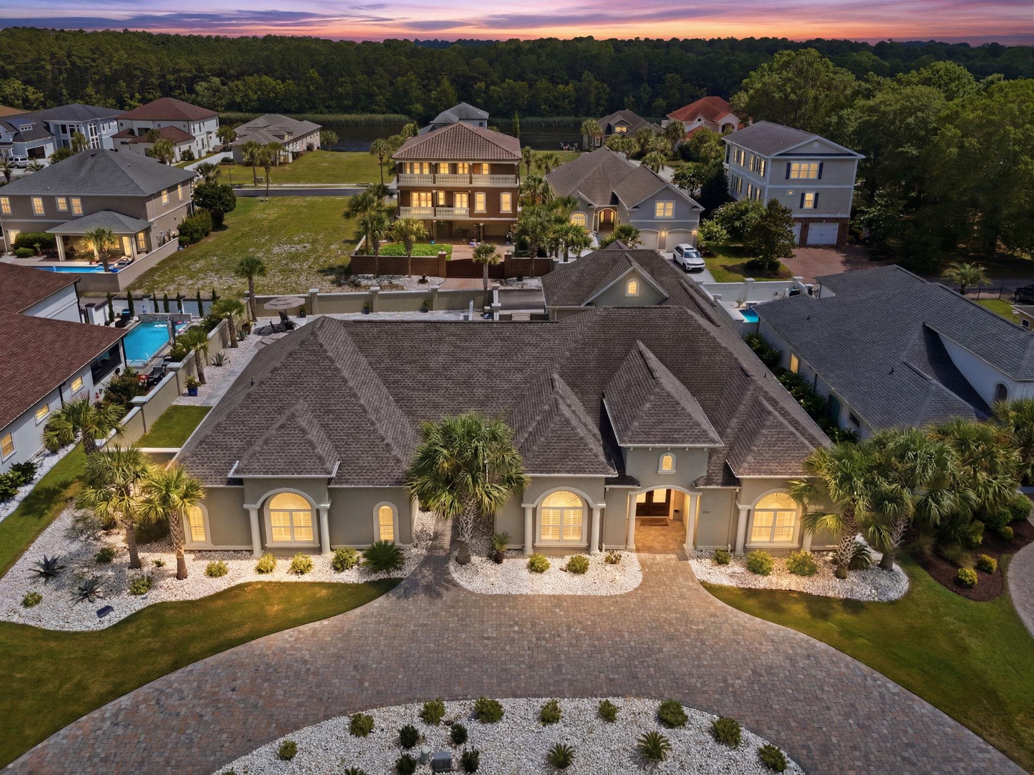 909 Bluffview Dr.