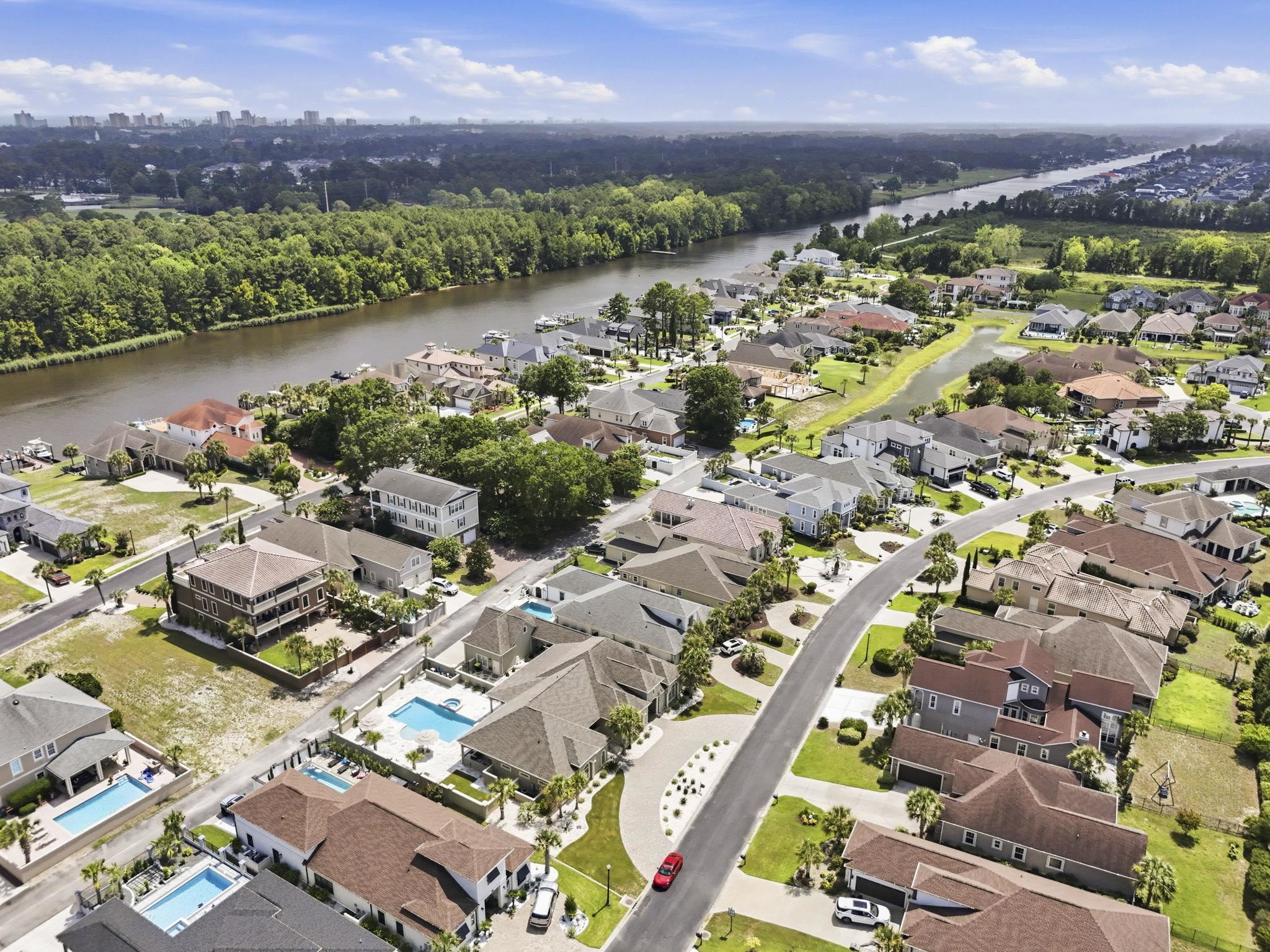 909 Bluffview Dr.