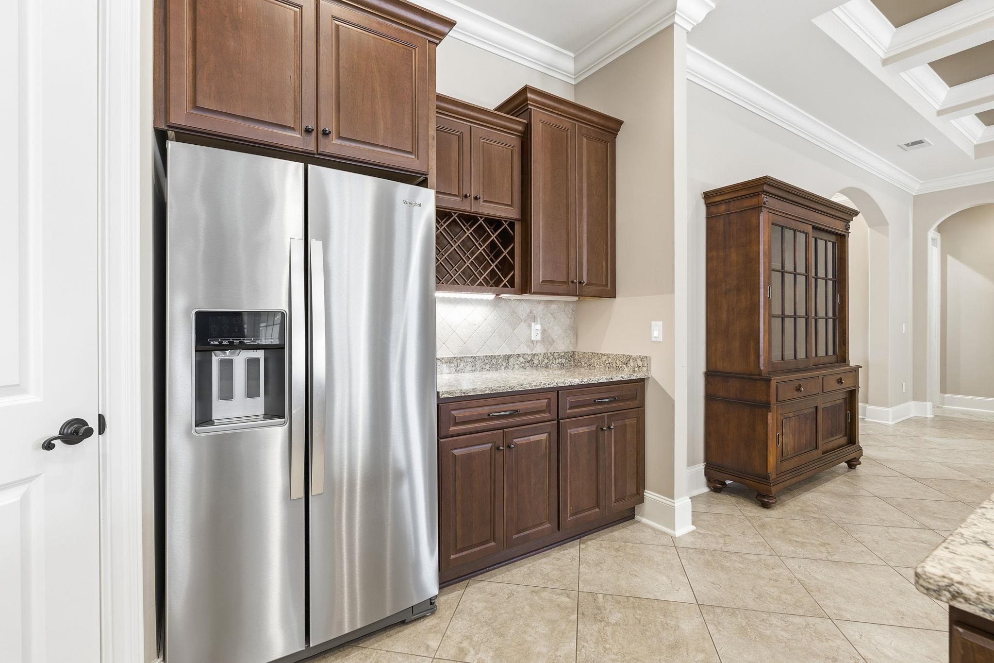 909 Bluffview Dr.
