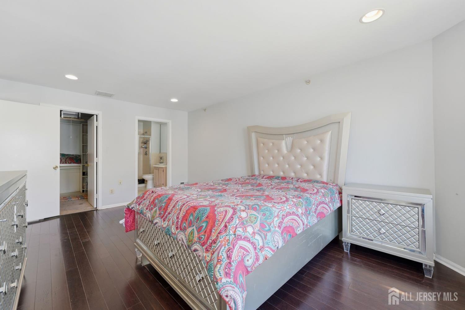 726 Harbortown Boulevard