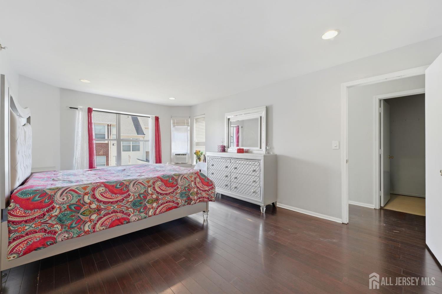 726 Harbortown Boulevard