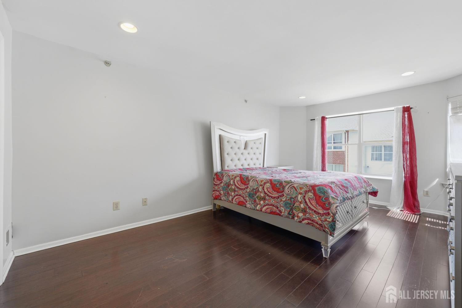 726 Harbortown Boulevard
