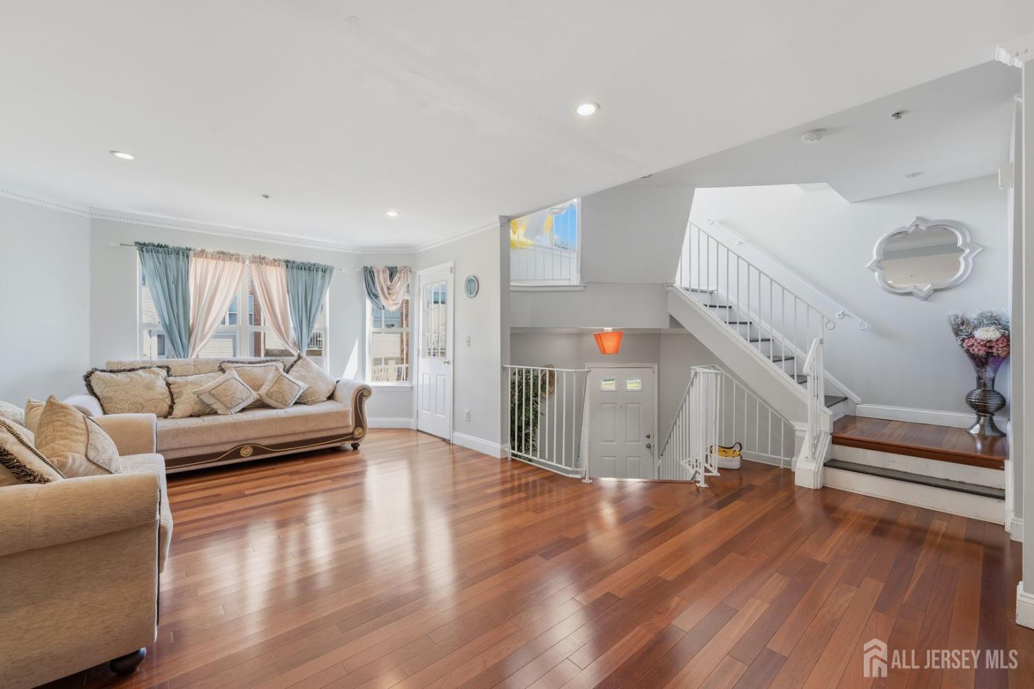 726 Harbortown Boulevard