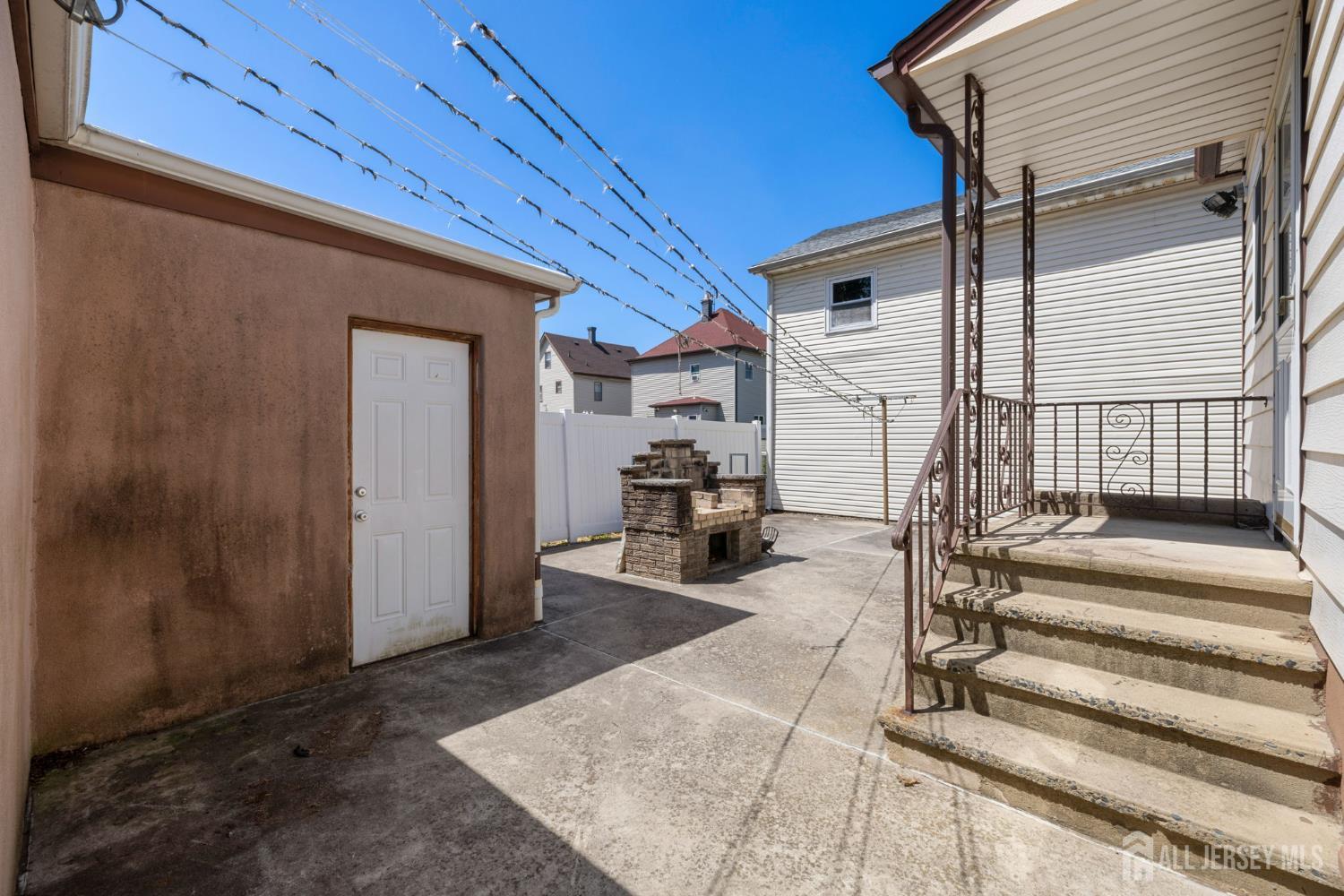 12 Linden Street