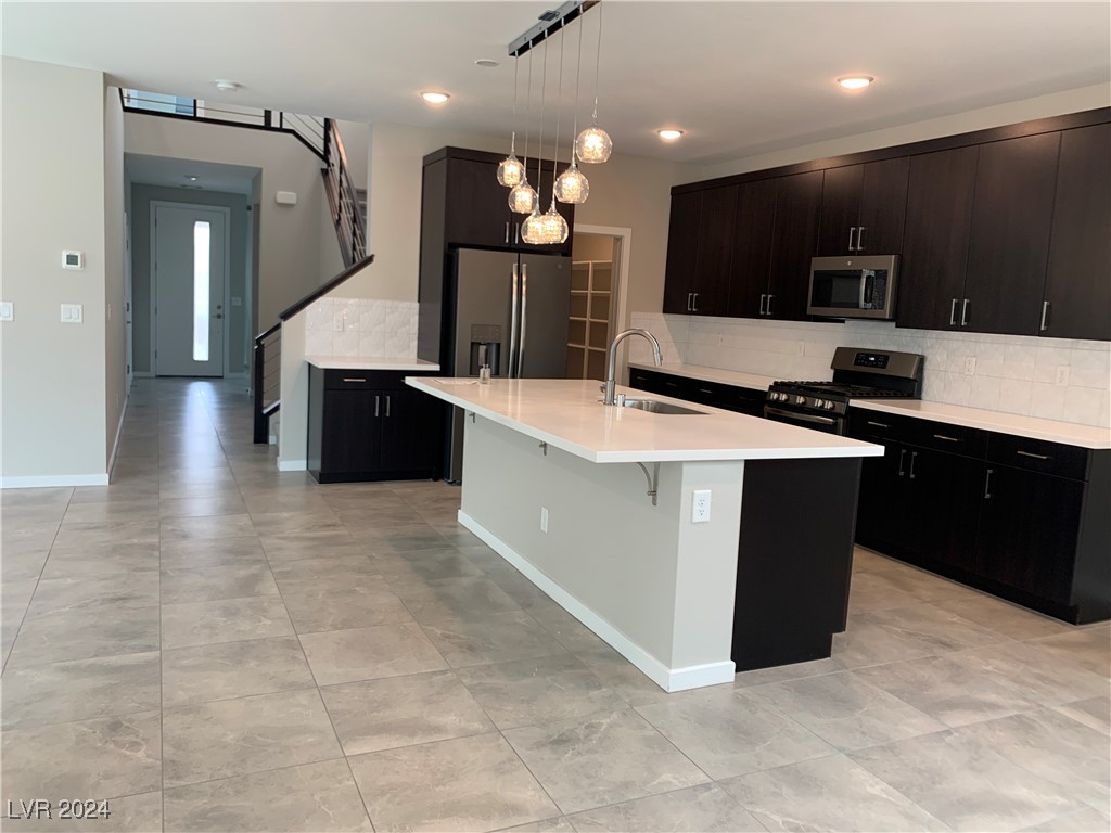 537 Ruby Mesa Avenue