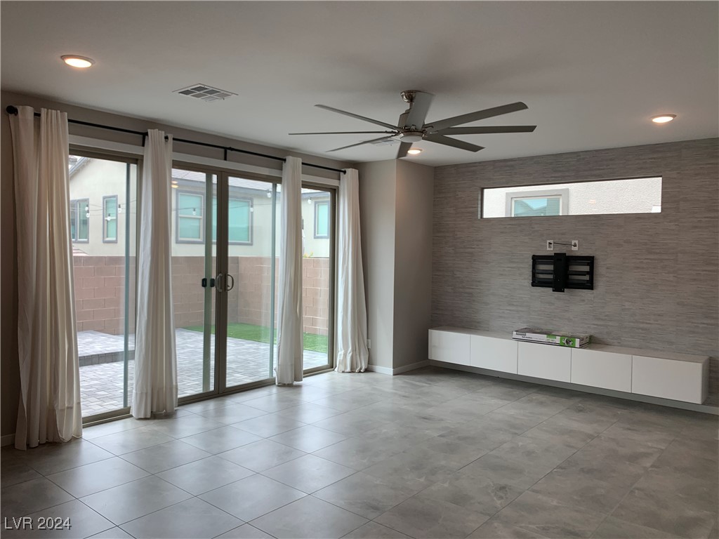 537 Ruby Mesa Avenue