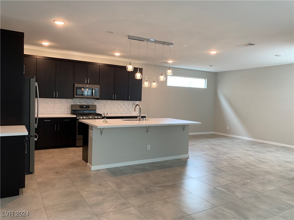 537 Ruby Mesa Avenue