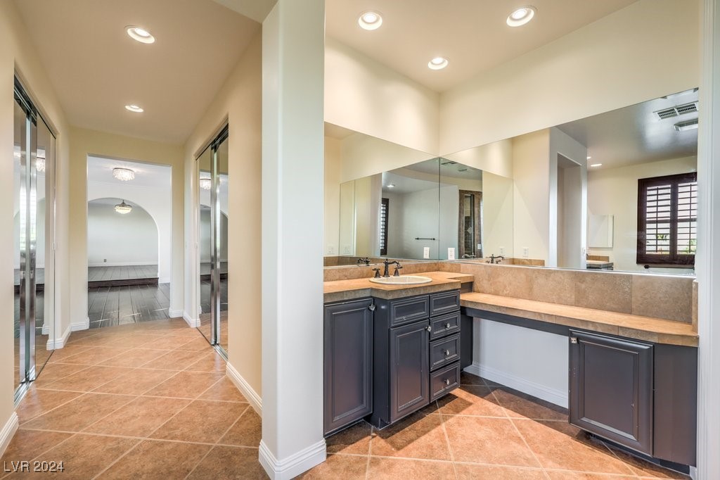 200 Villa Borghese Street