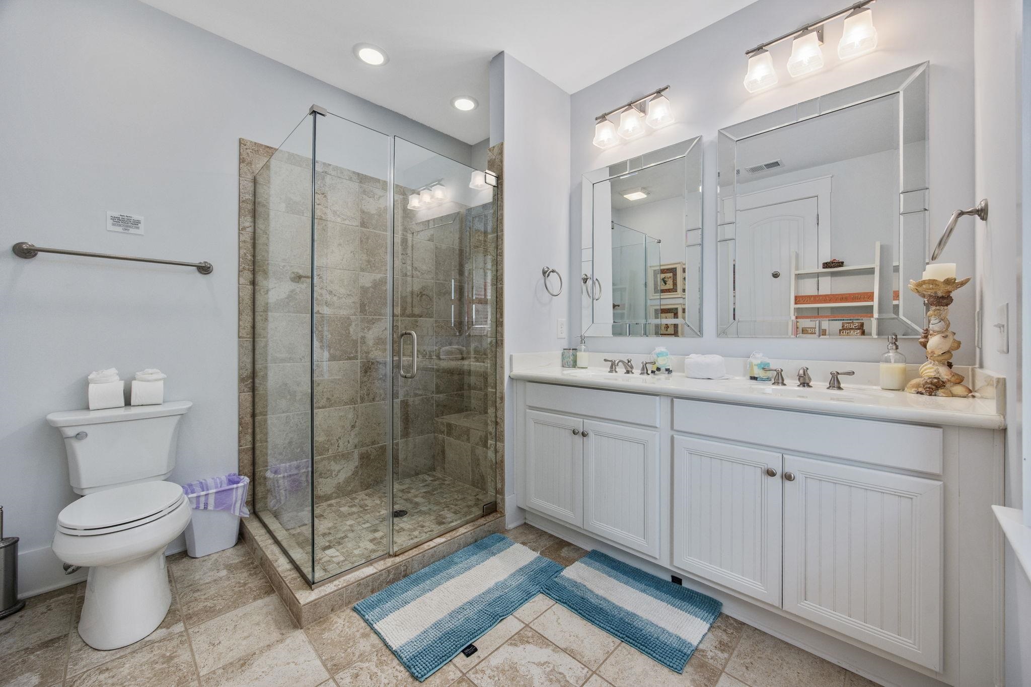 820 Madiera Dr. Unit: 14