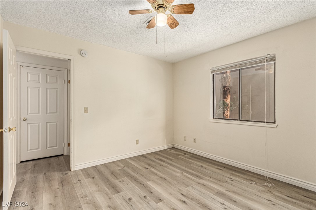 5576 West Rochelle Avenue 33A