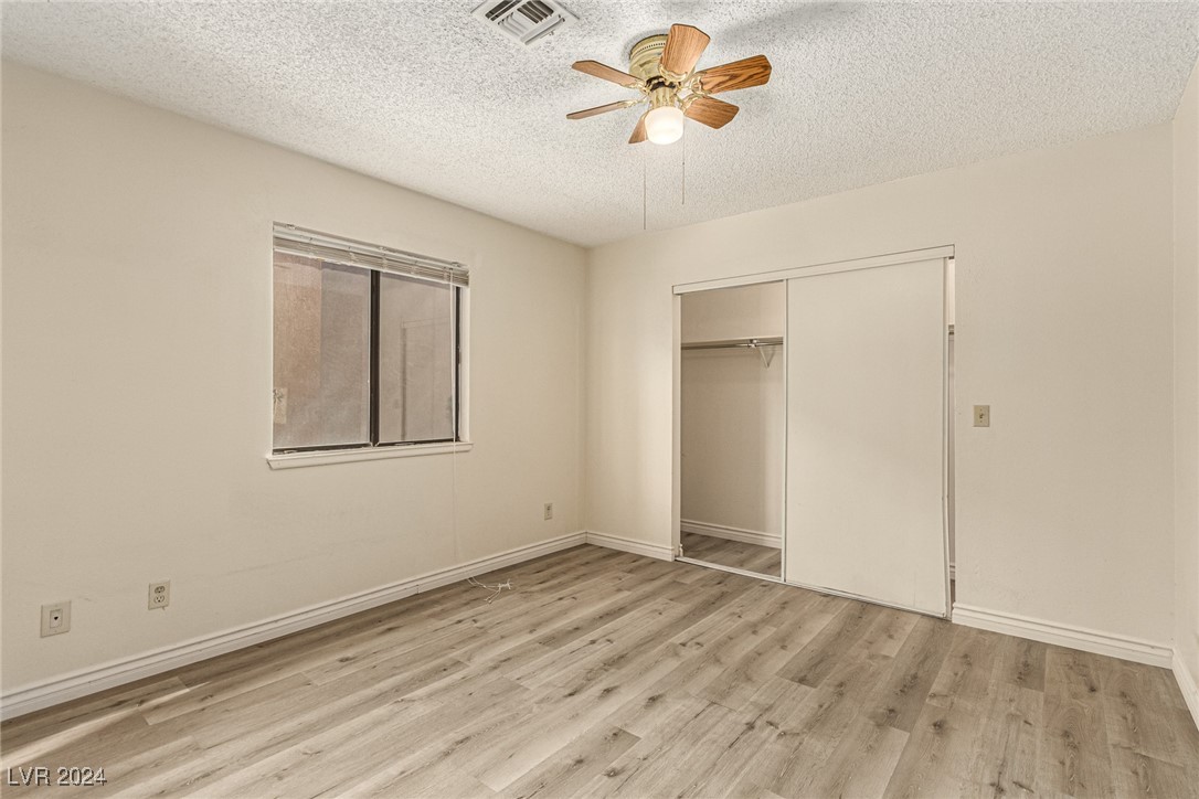 5576 West Rochelle Avenue 33A