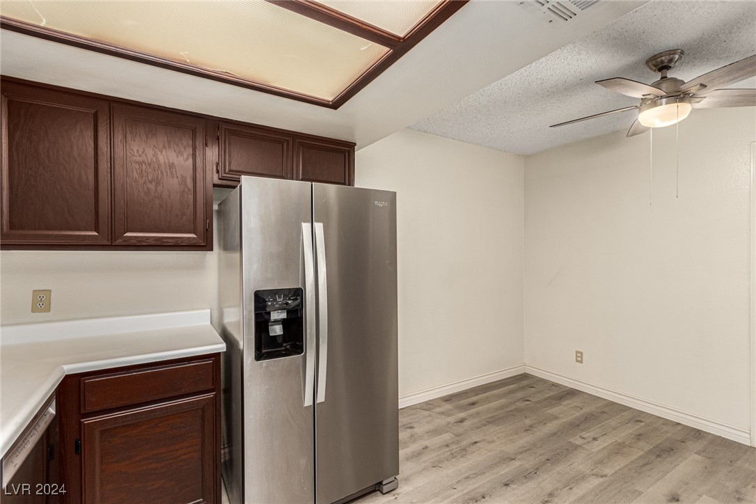 5576 West Rochelle Avenue 33A