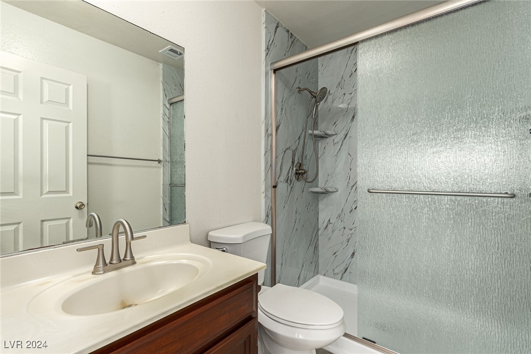 5576 West Rochelle Avenue 33A