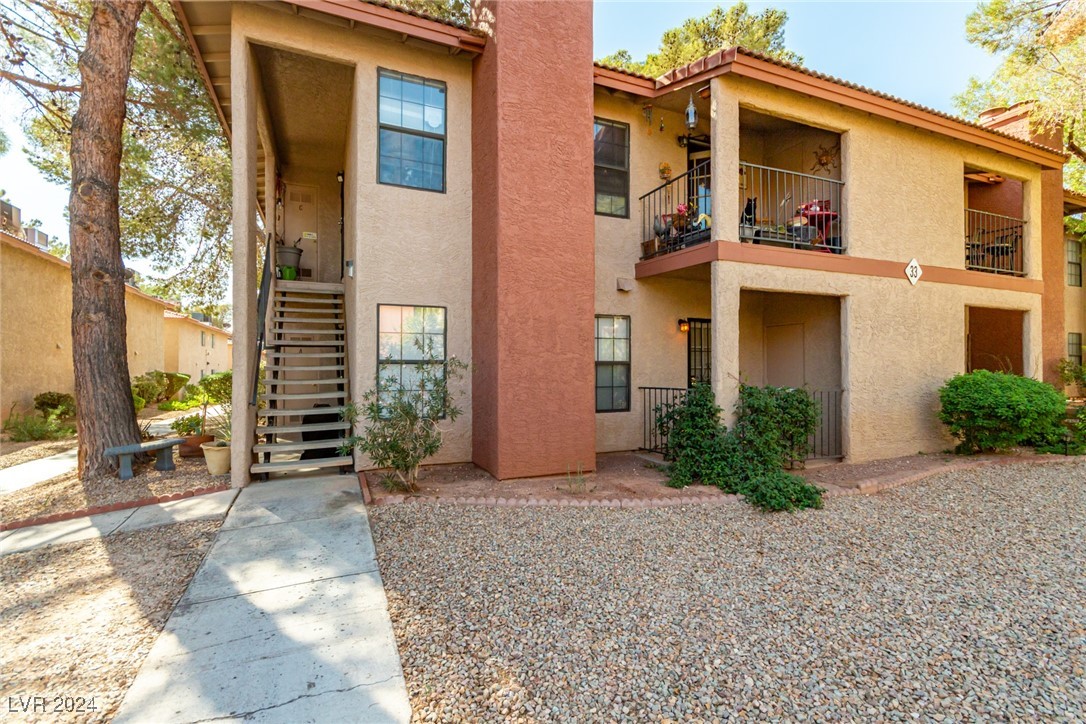 5576 West Rochelle Avenue 33A