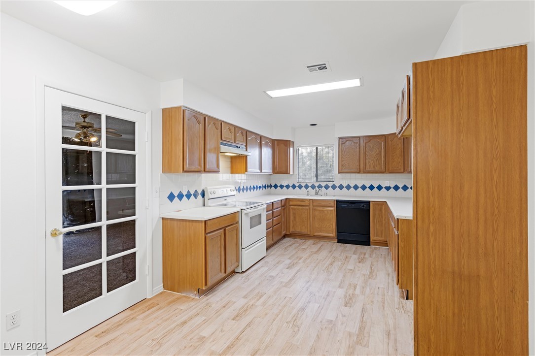 2466 Tournament Street