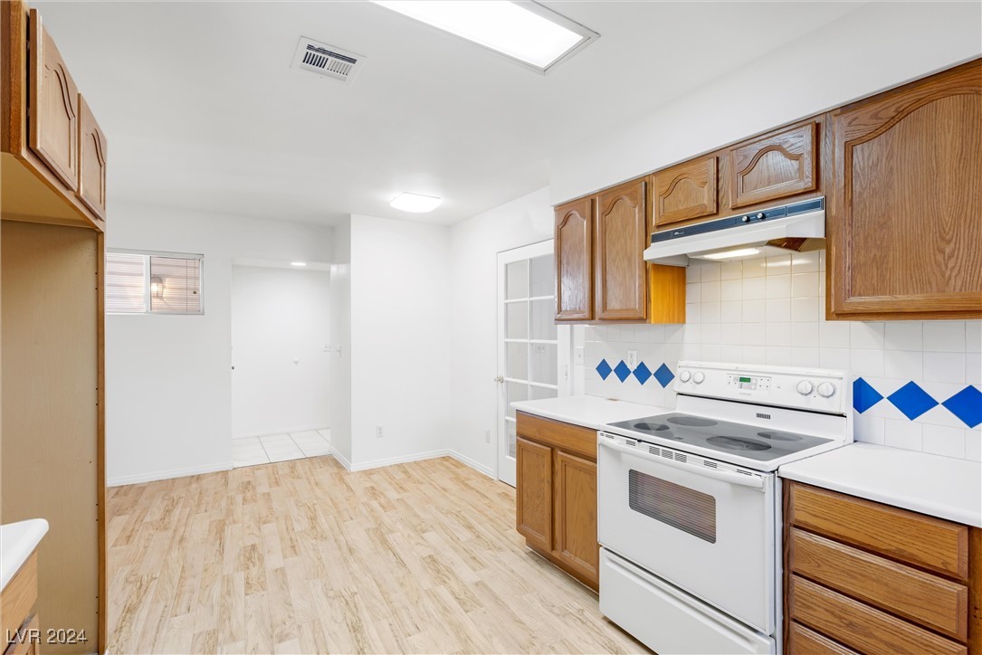 2466 Tournament Street