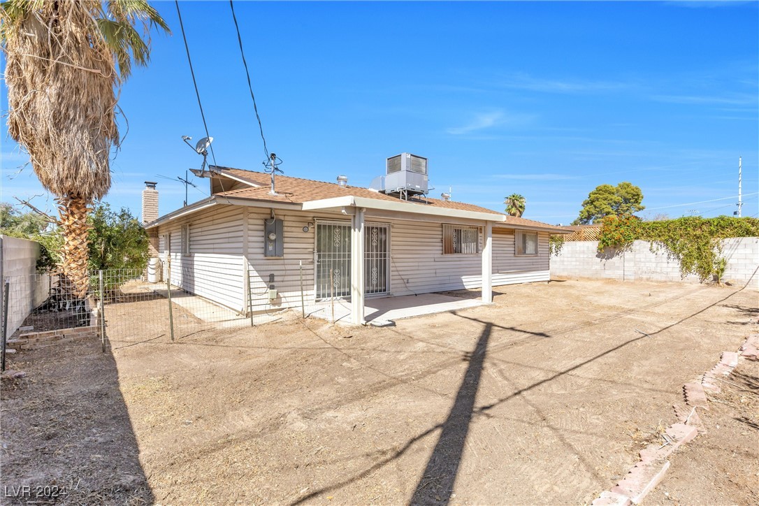 2466 Tournament Street