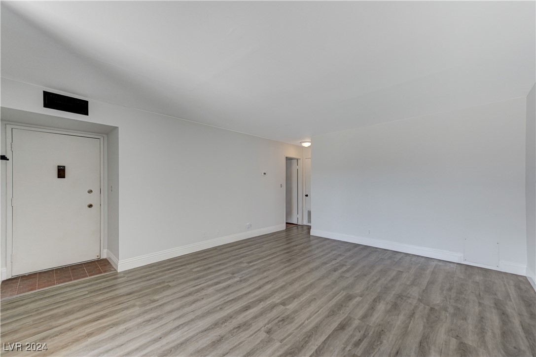 1390 Vegas Valley Drive 27