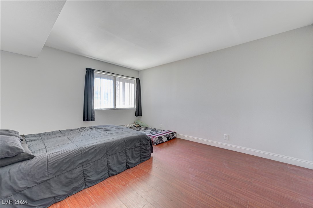 1390 Vegas Valley Drive 27