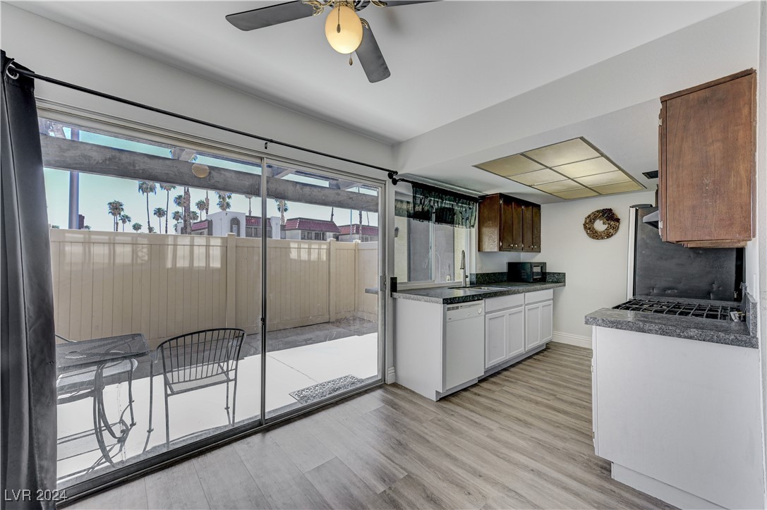 1390 Vegas Valley Drive 27