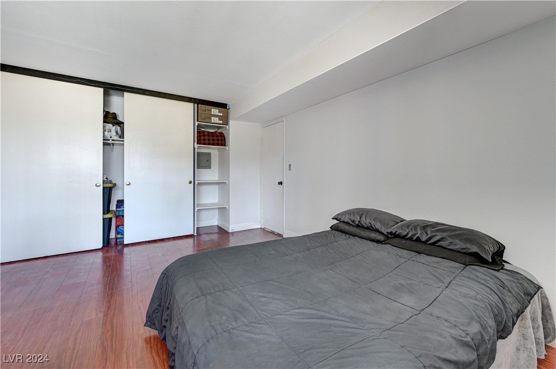 1390 Vegas Valley Drive 27