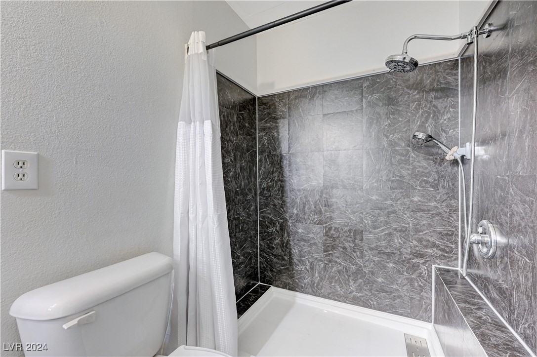 1390 Vegas Valley Drive 27