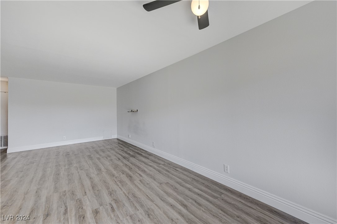 1390 Vegas Valley Drive 27