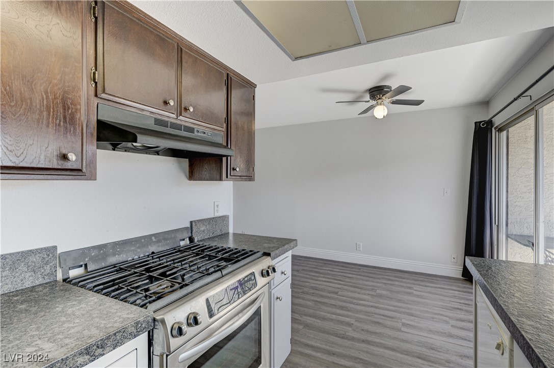 1390 Vegas Valley Drive 27