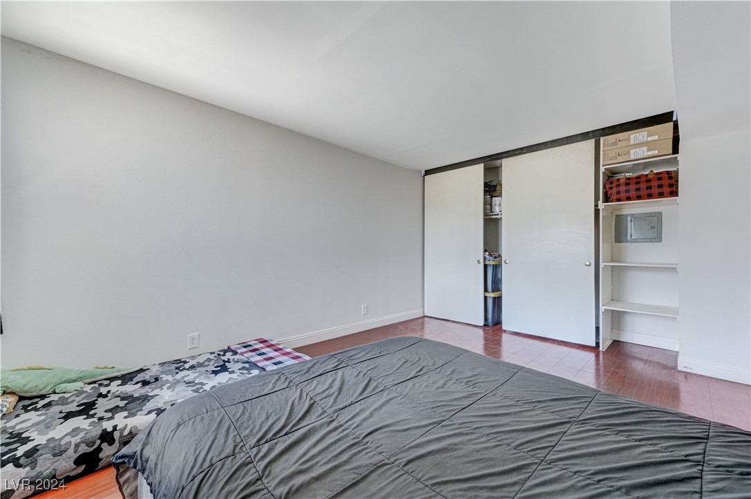 1390 Vegas Valley Drive 27