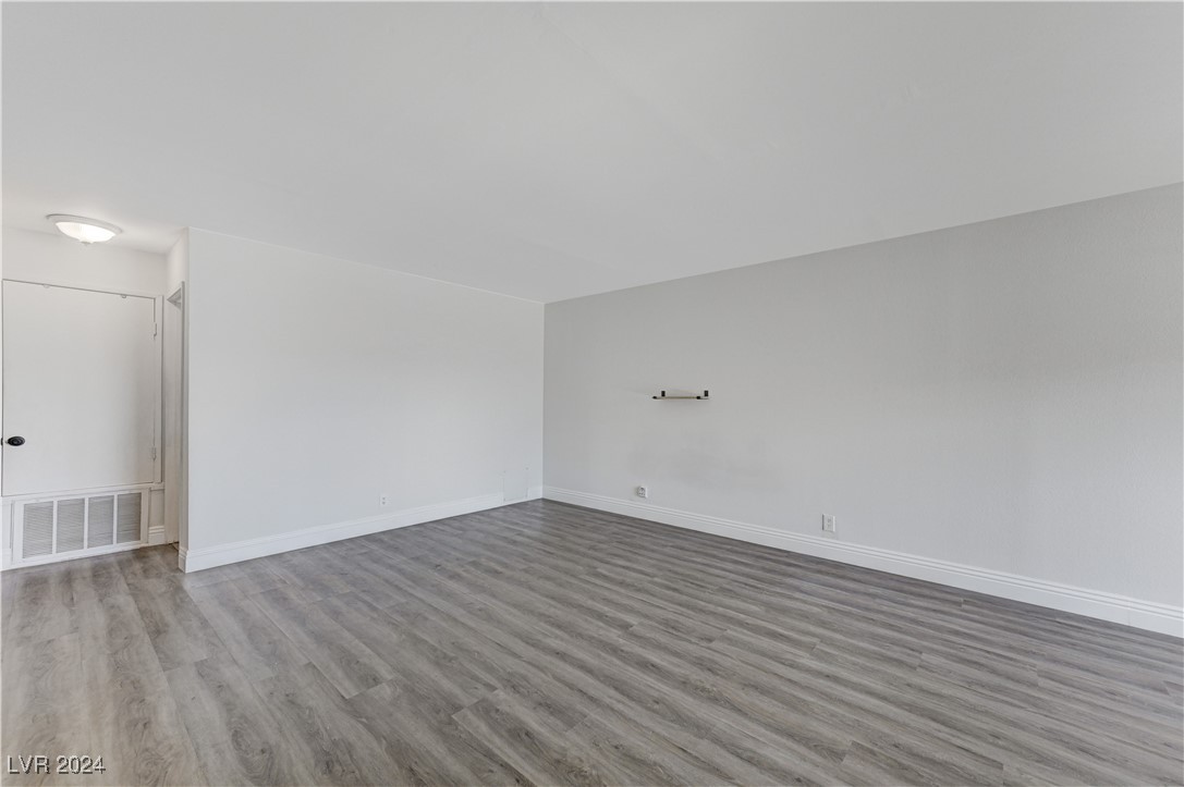 1390 Vegas Valley Drive 27