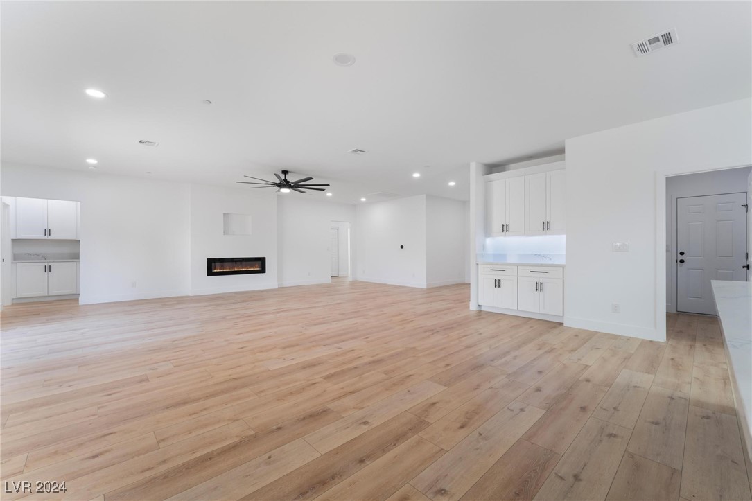 1105 Tumbleweed Avenue