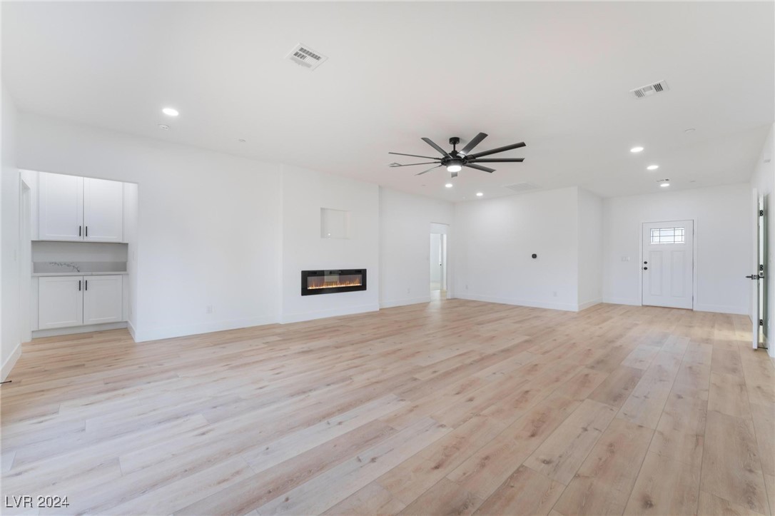 1105 Tumbleweed Avenue