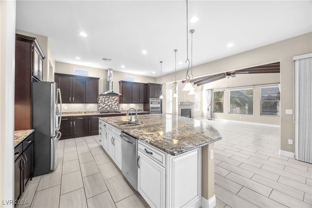 6445 Fosco Court