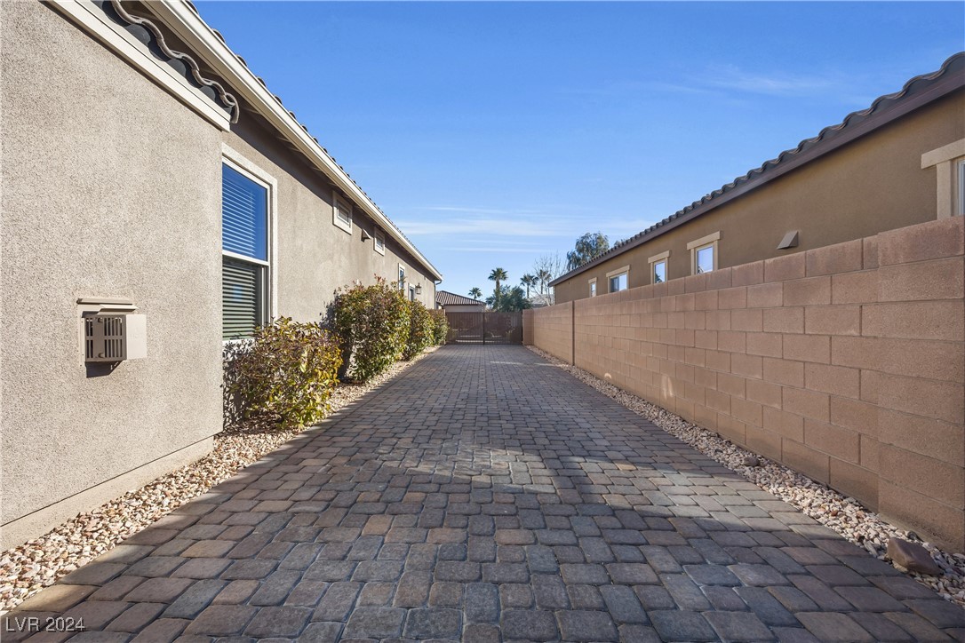 6445 Fosco Court