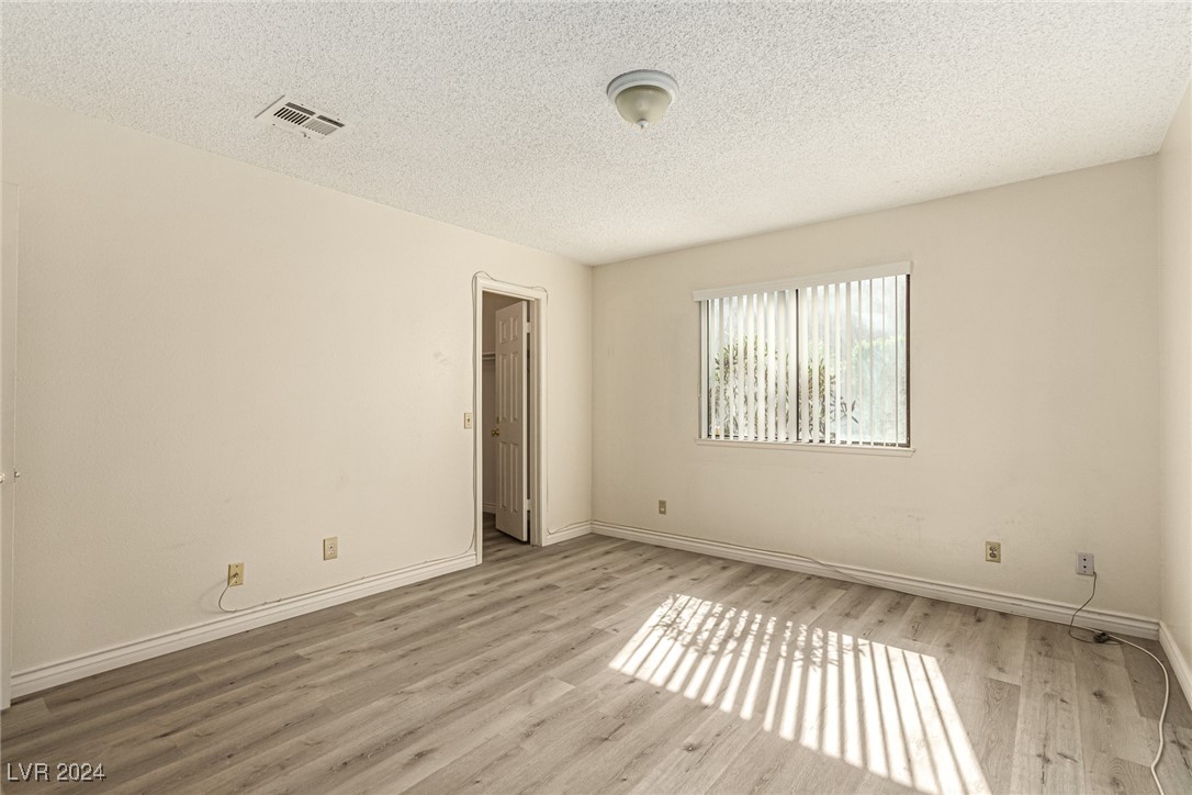 5576 West Rochelle Avenue 16B