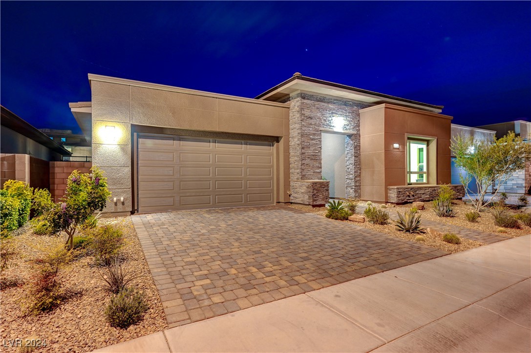 6703 Titanium Crest Street