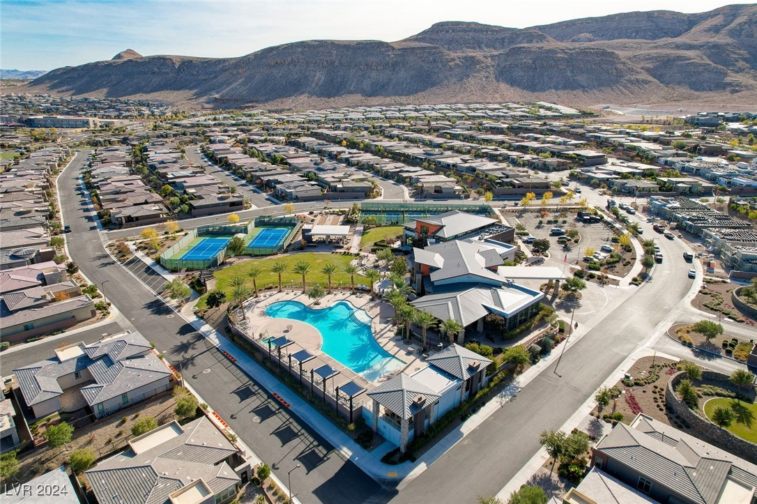 6703 Titanium Crest Street