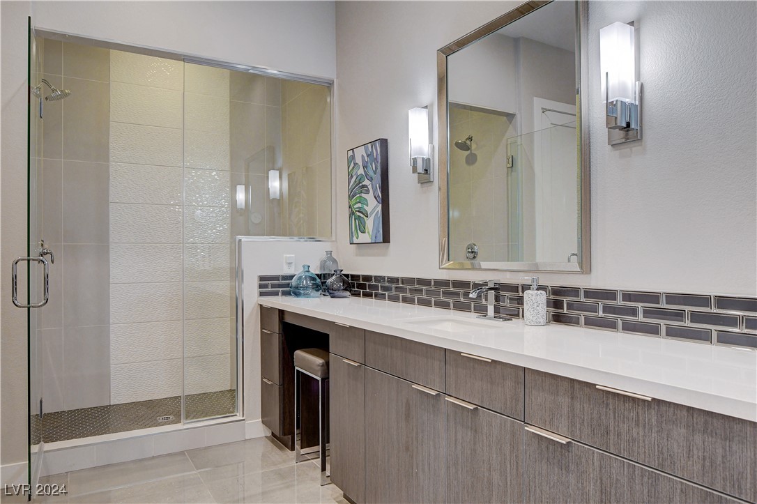 6703 Titanium Crest Street