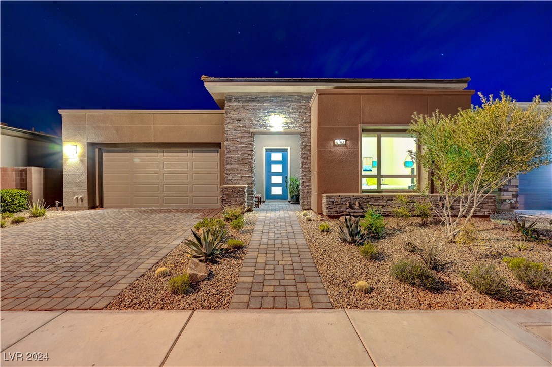 6703 Titanium Crest Street