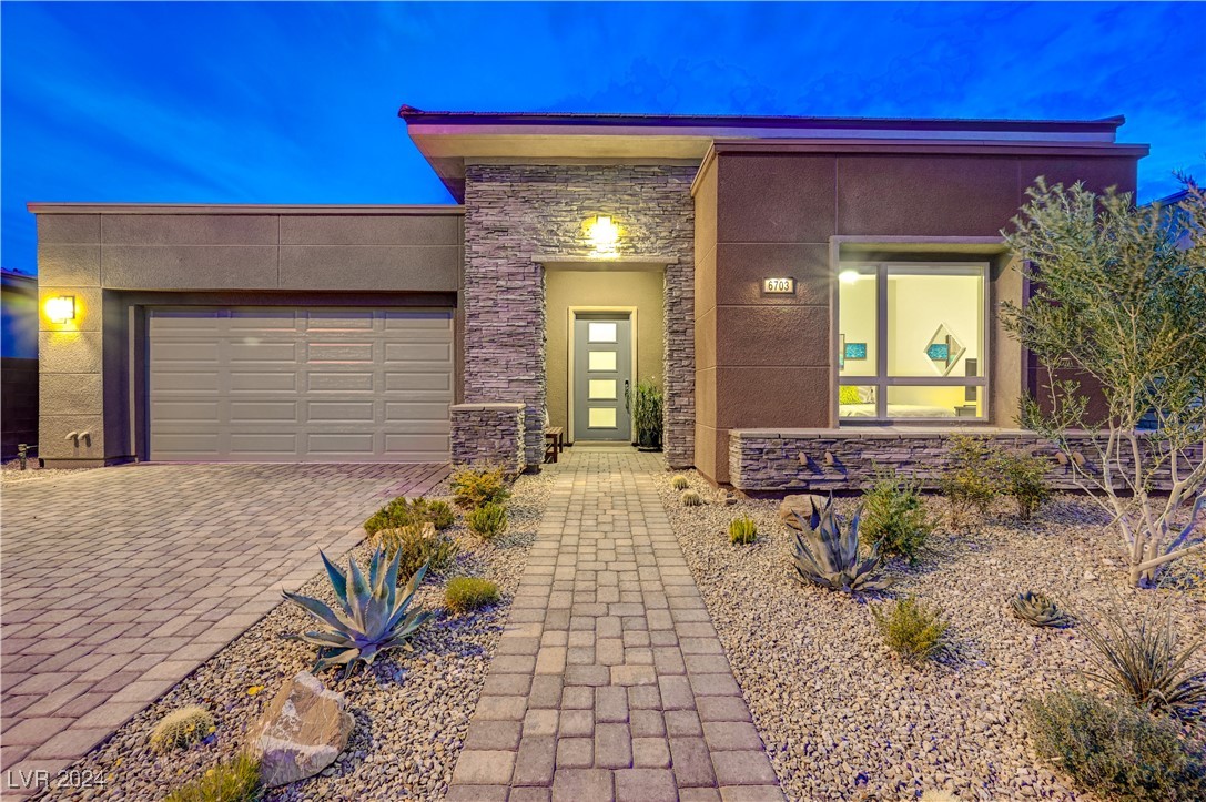 6703 Titanium Crest Street