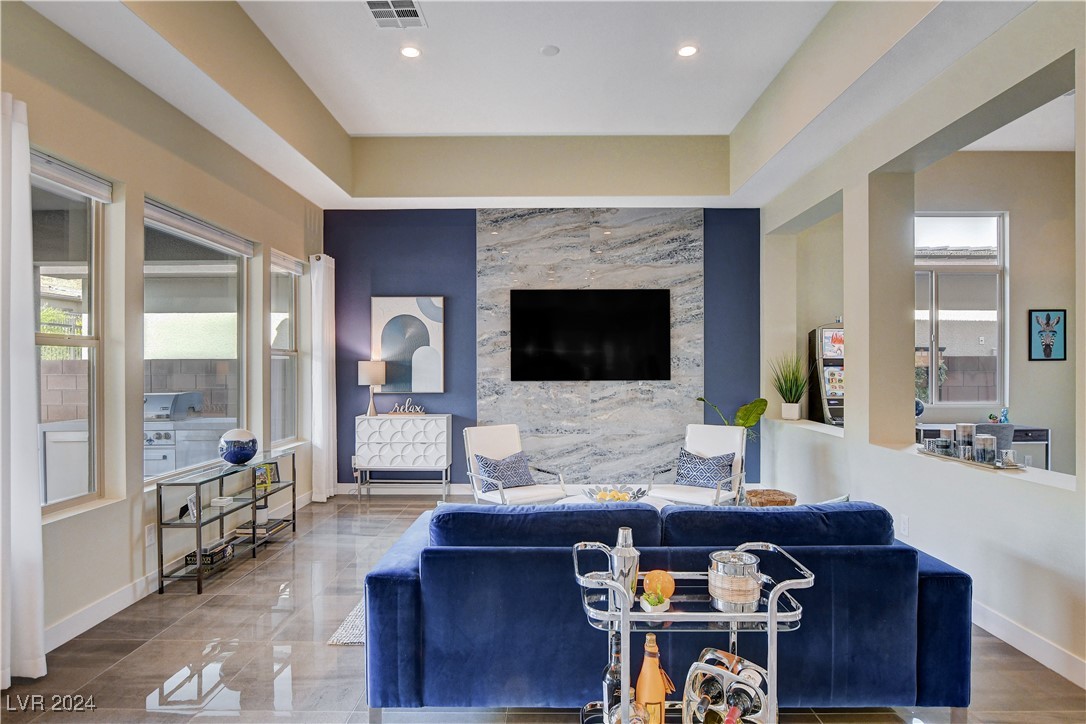 6703 Titanium Crest Street